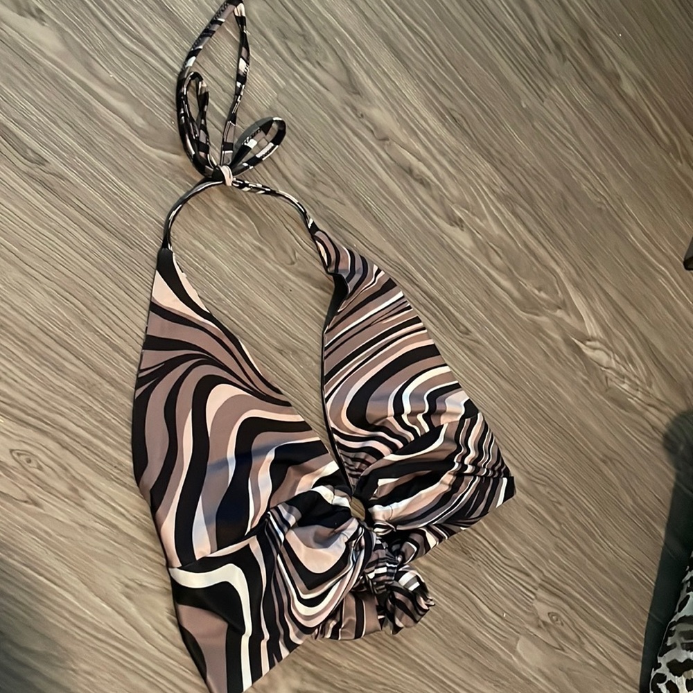 Cute silk black and beige crop top